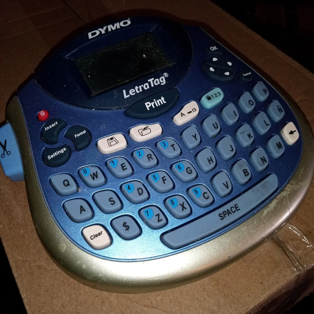Dymo label maker